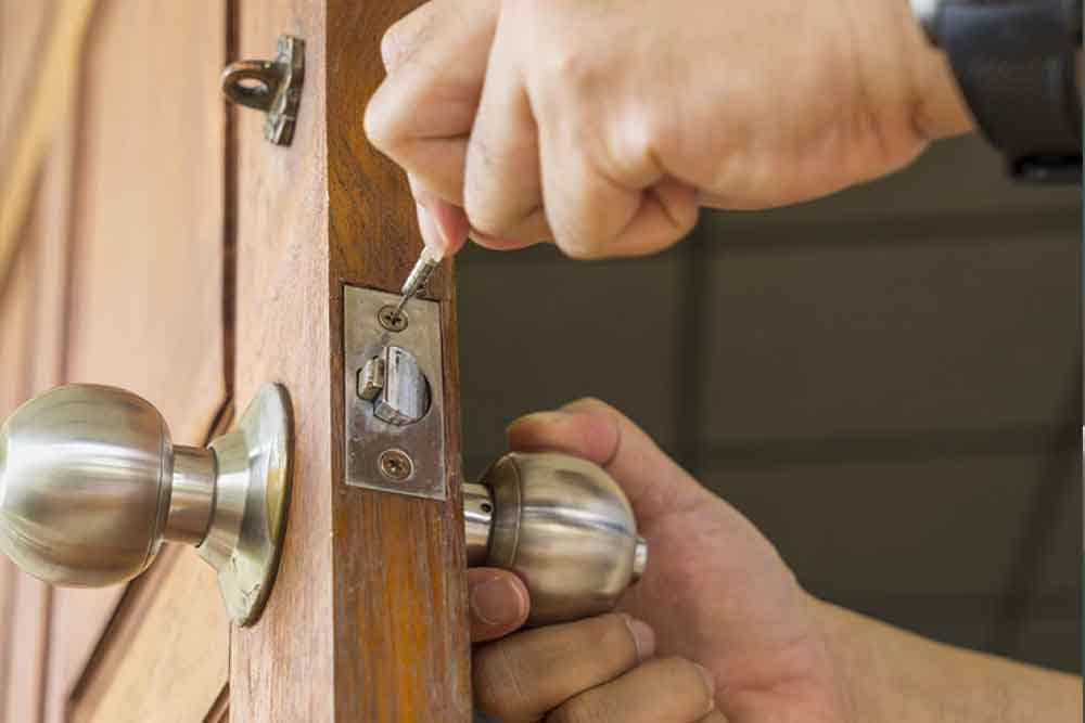  Buy the latest types of door lock sets 